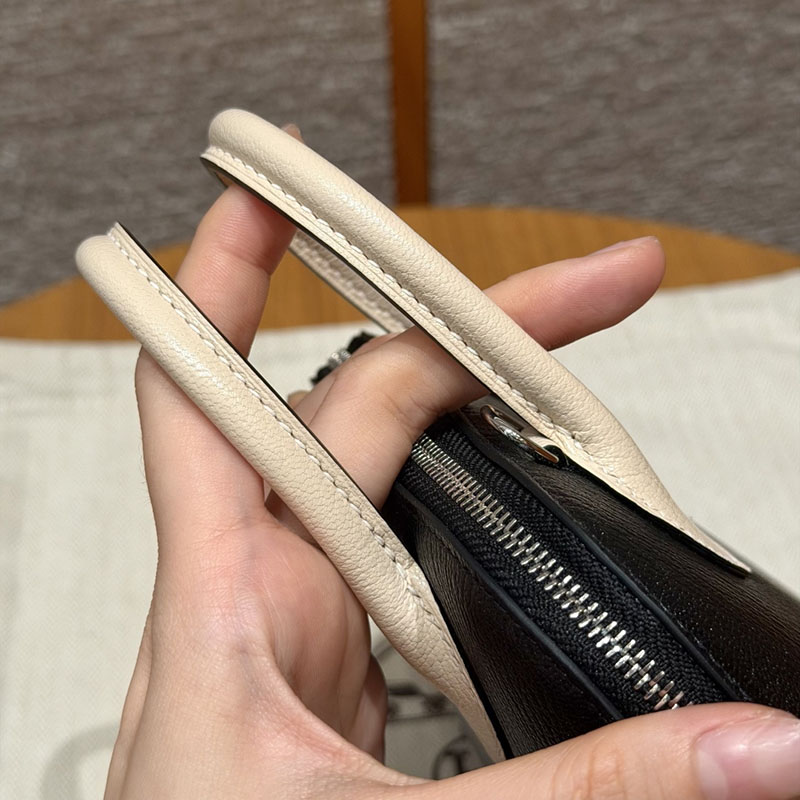 小さい バック 流行り HERMES ボリード1923 ミニ ブラック/クレ シェブルミゾル シルバー金具 2627559 エルメス アウトレット 店舗 - 画像 (2)
