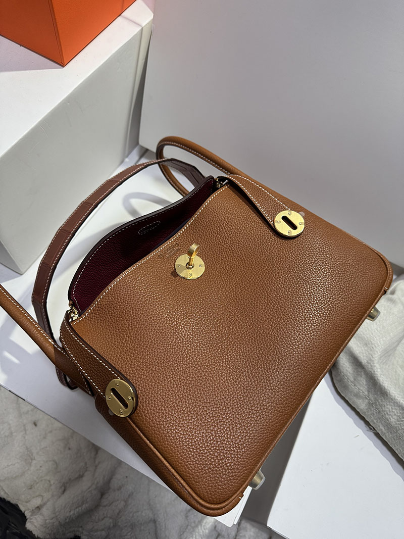 リンディ エルメス 定価 HERMES リンディ26 フォーブ/ルージュグレナ バレニアフォーブル/クロコダイル シルバー金具 2627622 - 画像 (6)
