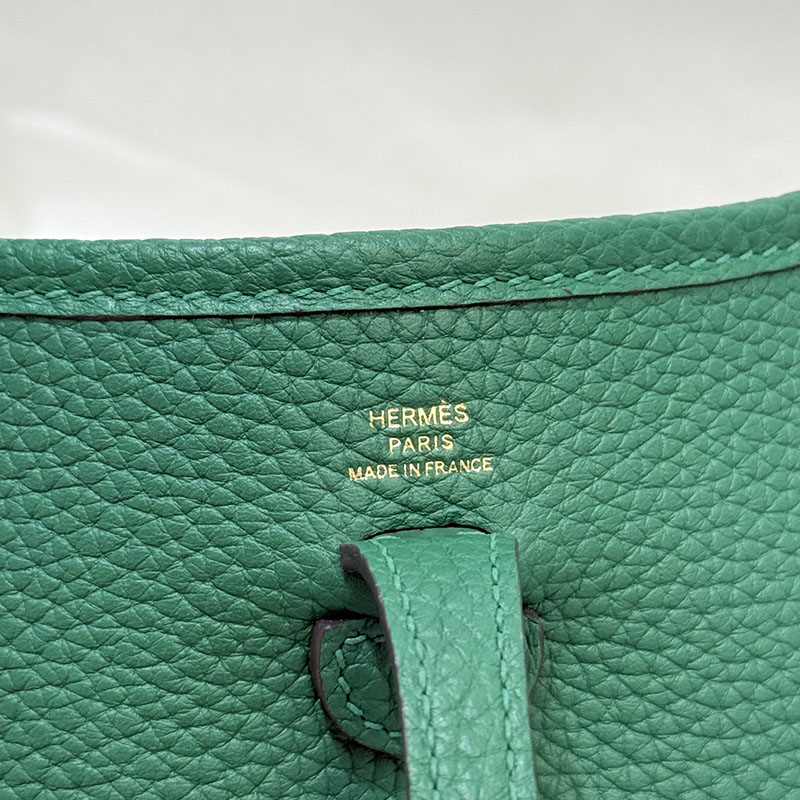 エブリンミニ ストラップ HERMES エヴリン TPM マラカイト トリヨンクレマンス ゴールド金具 2627663 エルメス 海外通販 - 画像 (7)