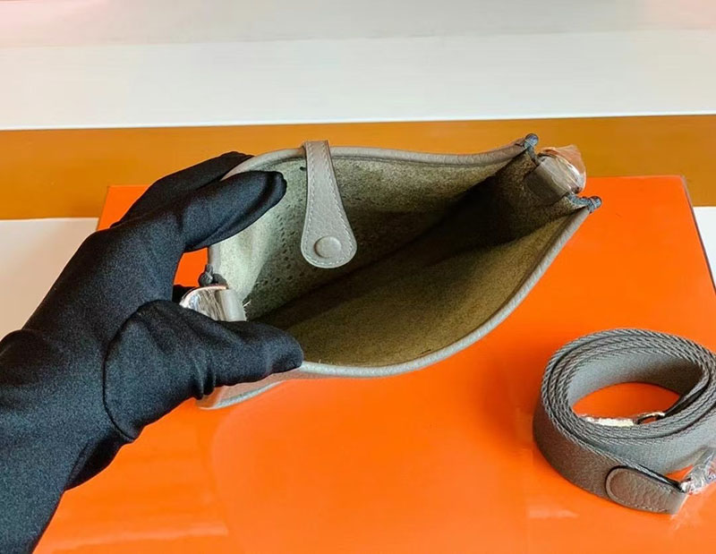 エルメス エヴリン ミニ HERMES エヴリン TPM エタン トリヨンクレマンス シルバー金具 2627758 エルメス 新作バッグ - 画像 (6)
