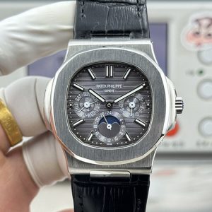 パテックフィリップ ノーチラス 定価