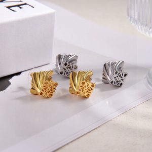 ロエベ ピアス 安い