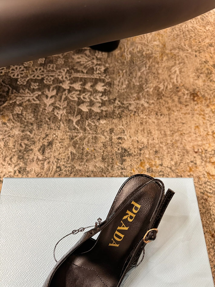 プラダ 靴 シューズ レディース 海外通販 PRADA パテントレザー スリングバックパンプス 2628203 プラダ 靴 レディース - 画像 (7)