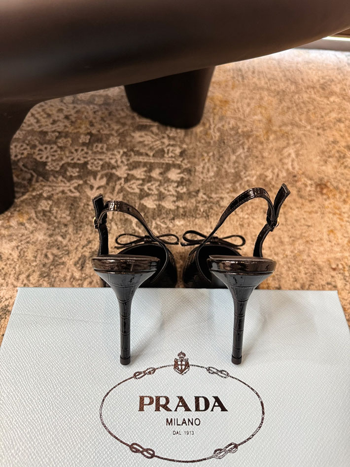 プラダ 靴 シューズ レディース 海外通販 PRADA パテントレザー スリングバックパンプス 2628203 プラダ 靴 レディース - 画像 (6)
