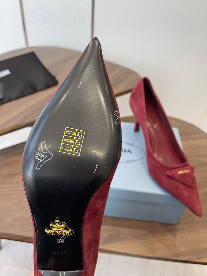 プラダ 靴 シューズ レディース 海外通販 PRADA 75mm バーガンディ スエード パンプス レッド 2628409 プラダ パンプス アウトレット - 画像 (6)