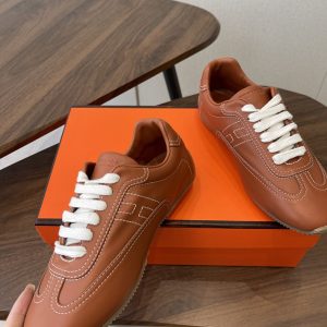 エルメス スニーカー メンズ 新作
