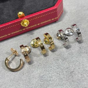 カルティエ ラブピアス 芸能人