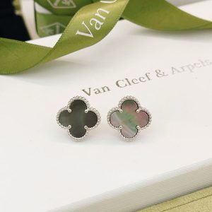 ピアス 安い お店