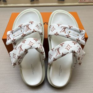 ルイヴィトン 靴 白