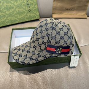 グッチ キャップ コーデ
