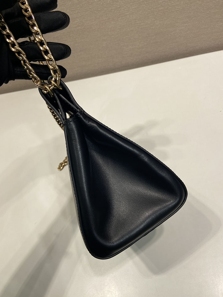 プラダ バッグ レディース PRADA アンシェネ レザー ミニバッグ ショルダーバッグ ブラック 1BC263_2HIA_F0002 プラダ バッグ 新作 - 画像 (6)