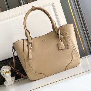 プラダ トートバッグ レザー
