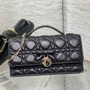 ディオール バッグ 人気ランキング