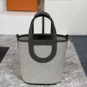 エルメス インザ ループ 18