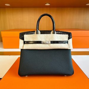 バーキン25 黒 定価