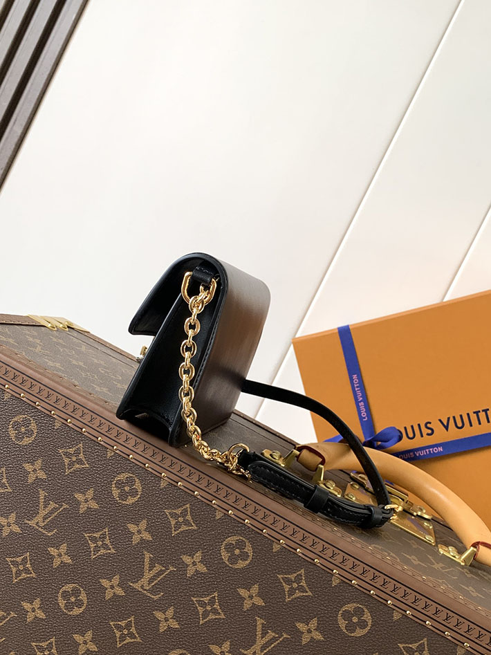 ルイヴィトン販売店舗 バッグ レディース LV ウォレット オン チェーン・LV ブルーム ブラック M14564 ルイヴィトン 斜 めがけ 人気 - 画像 (9)