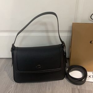 コーチ バッグ 黒 ショルダー