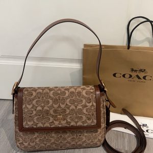 コーチ ショルダーバッグ 人気