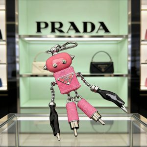 プラダ キーホルダー ロボット