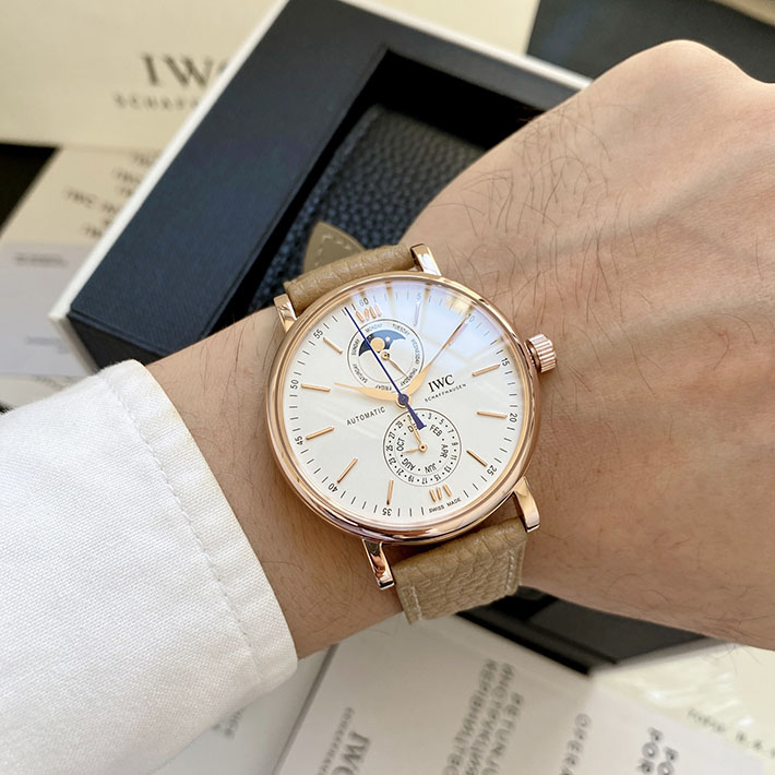 最高級IWCスーパーコピー IWC時計コピー ポートフィノ ハンドワインド ムーンフェイズ 41mm 2629707 IWC ポート フィノ ムーンフェイズ - 画像 (4)