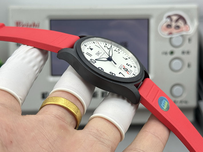 最高級IWCスーパーコピー パイロットウォッチ オートマティック 41 トップガン レイク・タホ 2629733 IWC 正規店 値引き - 画像 (5)