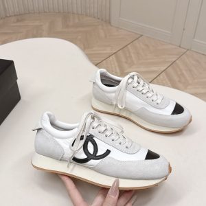 シャネル スニーカー 値段