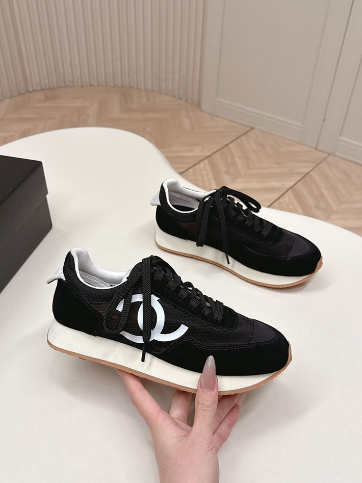 シャネル スニーカー 厚底