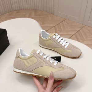 プラダ スニーカー レディース アウトレット