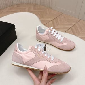 プラダ スニーカー レディース 人気