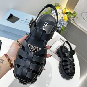 プラダ 厚底 サンダル レディース