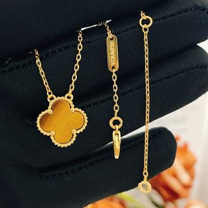 ヴァンクリーフ タイガーズアイ ブログ