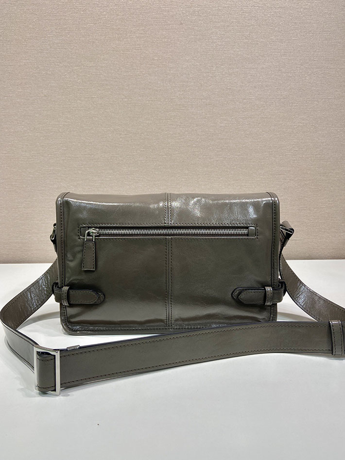 プラダ バッグ メンズ 新作 PRADA ソフトルックスレザー ショルダーバッグ グレー 2VD073_2CYR_F0JDS プラダ メンズバッグ アウトレット - 画像 (6)