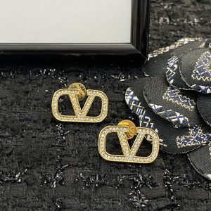 ヴァレンティノ ピアス 公式