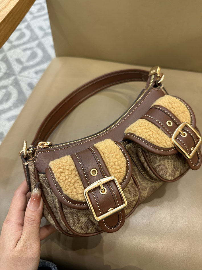 最高級コーチスーパーコピー COACH アシュトン バッグ・シグネチャー キャンバス タン ブラウン CCZ24 IMYMX コーチ バッグ 斜 めがけ レディース - 画像 (7)