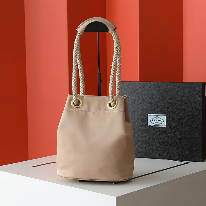 最高級プラダスーパーコピー PRADA マリナースモール Re-Nylon バケットバッグ キャメルブラウン 1BE082_2HG8_F0040 プラダ バッグ 新作 - 画像 (9)