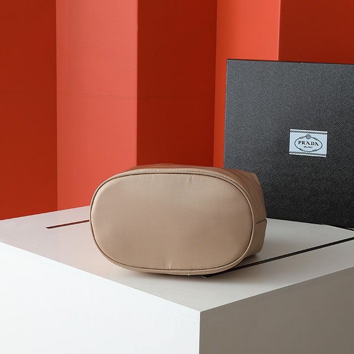 最高級プラダスーパーコピー PRADA マリナースモール Re-Nylon バケットバッグ キャメルブラウン 1BE082_2HG8_F0040 プラダ バッグ 新作 - 画像 (5)