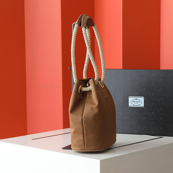 最高級プラダスーパーコピー PRADA マリナースモール Re-Nylon バケットバッグ ブランデー 1BE082_2HG8_F0134 プラダ バッグ トート - 画像 (8)
