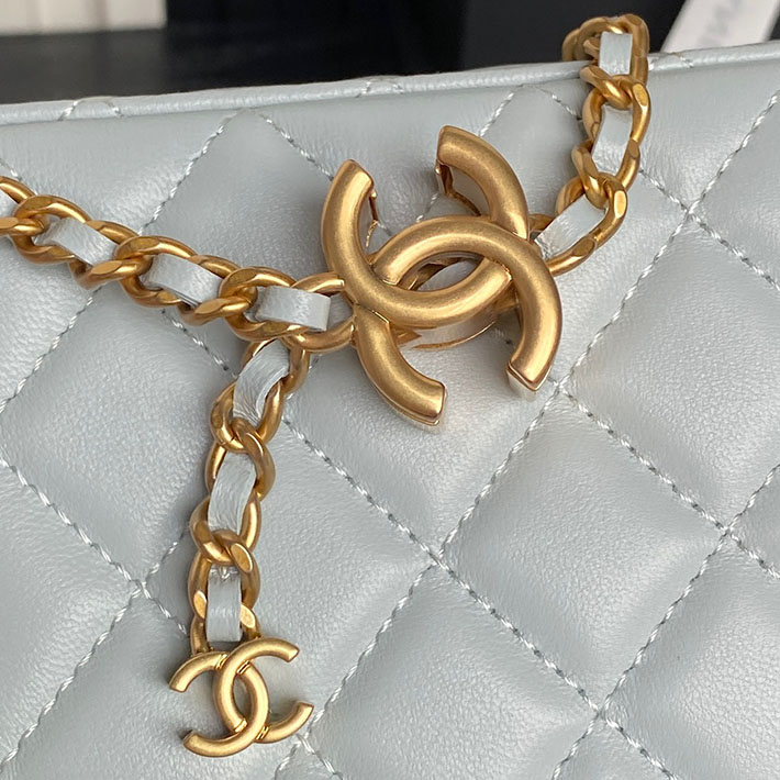 シャネル 新作バッグ 2026 CHANEL チェーンショルダーバッグ マトラッセ ココマーク ライトブルー 2629982 シャネル バッグ アウトレット - 画像 (7)