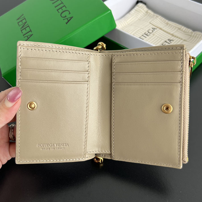 最高級ボッテガコピー Bottega Veneta ソルスティス スモール 二つ折りウォレット ポリッジ 788055V4R419776 ボッテガ ヴェネタ 財布 レディース - 画像 (6)