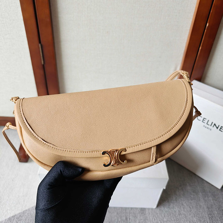 最高級セリーヌスーパーコピー CELINE リトルハーフムーン ソフトトリオンフ サンドキャッスル L10373778.03DL セリーヌ ショルダーバッグ 人気 - 画像 (5)