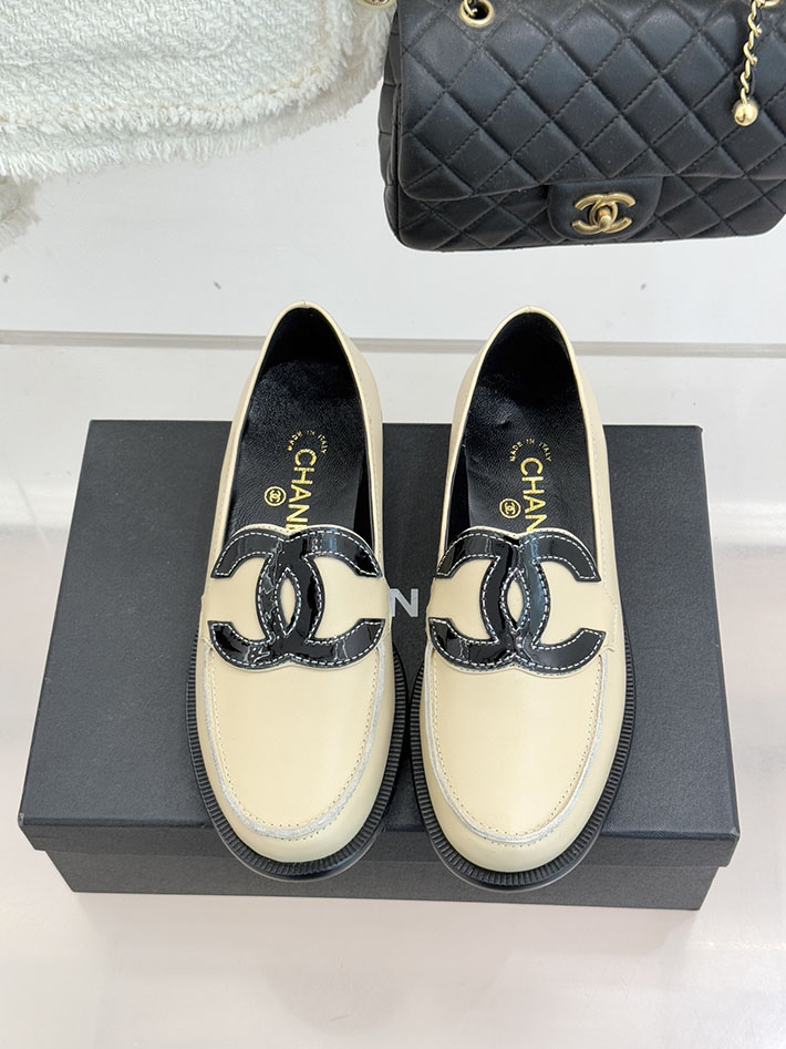 最高級シャネルスーパーコピー CHANEL 2026年 新作 ココマーク ローファー シューズ 靴 ベージュ 2631072 シャネル ローファー 公式 - 画像 (7)