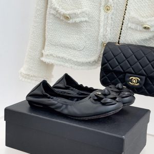 シャネル バレリーナ 値段