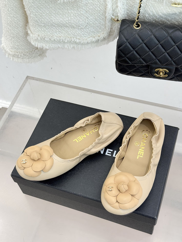 シャネル バレリーナ ベージュ