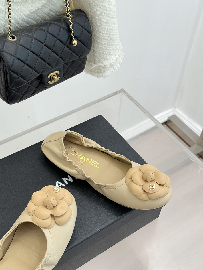 最高級シャネルスーパーコピー CHANEL カメリア パンプス バレエシューズ フラットシューズ ベージュ 2631075 シャネル バレリーナ ベージュ - 画像 (7)