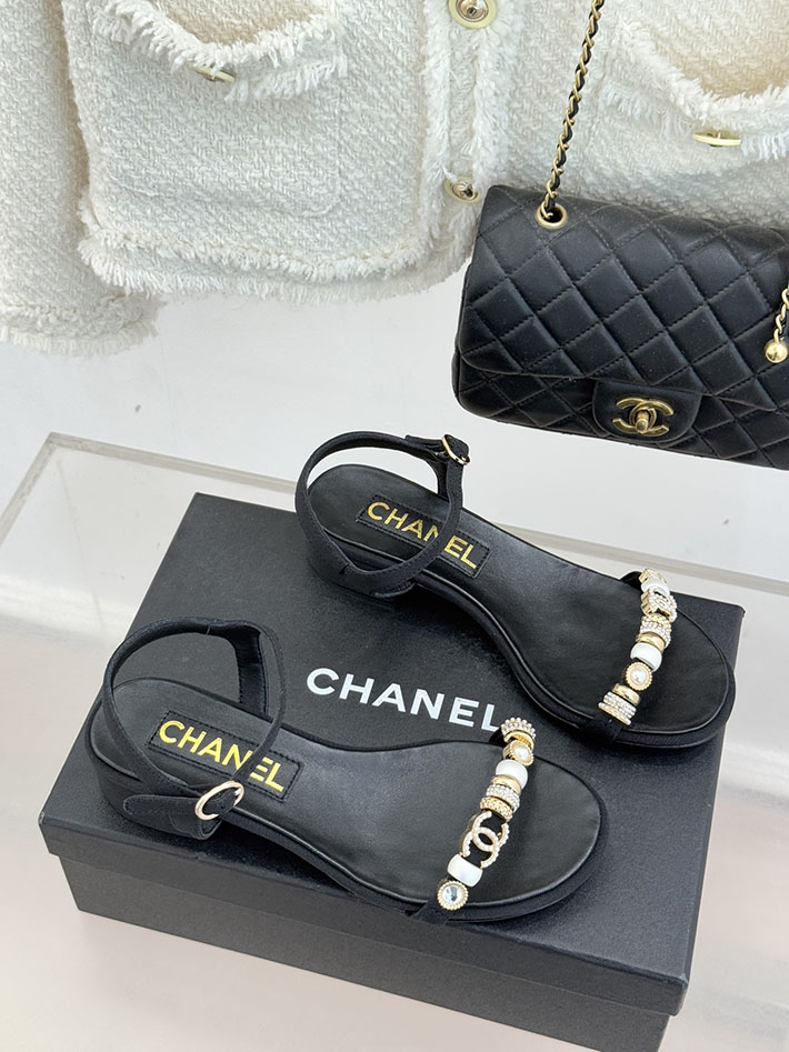 最高級シャネルスーパーコピー CHANEL ラインストーンロゴヒール サンダル 靴 スウェード ブラック 2631085 レディース シャネル 靴 - 画像 (9)
