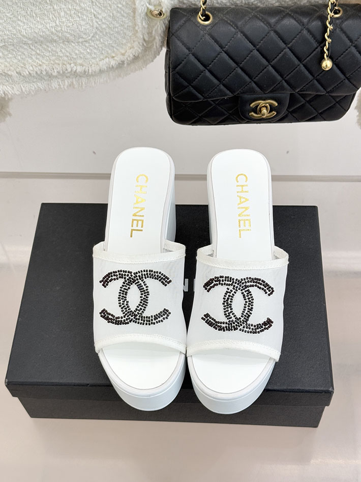 最高級シャネルスーパーコピー CHANEL CCロゴ サンダル 厚底 レディース ココマーク 靴 ホワイト 2631100 シャネル サンダル 厚底 - 画像 (7)