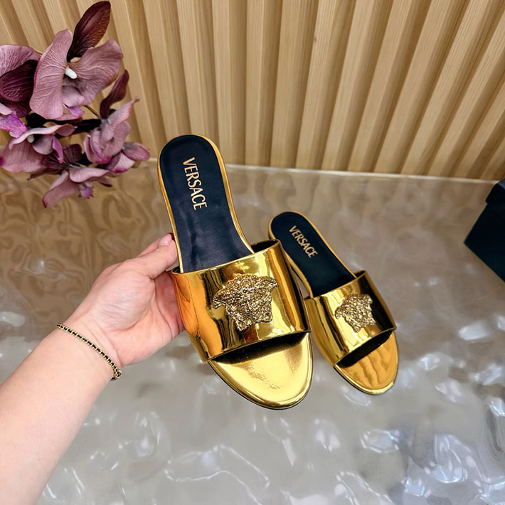 最高級ヴェルサーチェスーパーコピー VERSACE レザーサンダル 本革 2026新作 通販 ゴールド 2631285 ヴェルサーチ アウトレット 店舗 - 画像 (3)