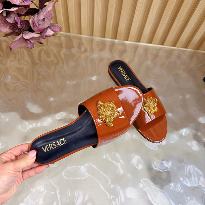 最高級ヴェルサーチェスーパーコピー VERSACE レザーサンダル 本革 2026新作 通販 オレンジ 2631290 ヴェルサーチ 大阪 高島屋 - 画像 (4)
