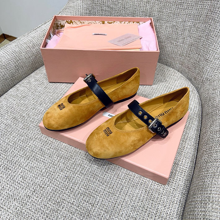 Miumiu バレエシューズ コーデ