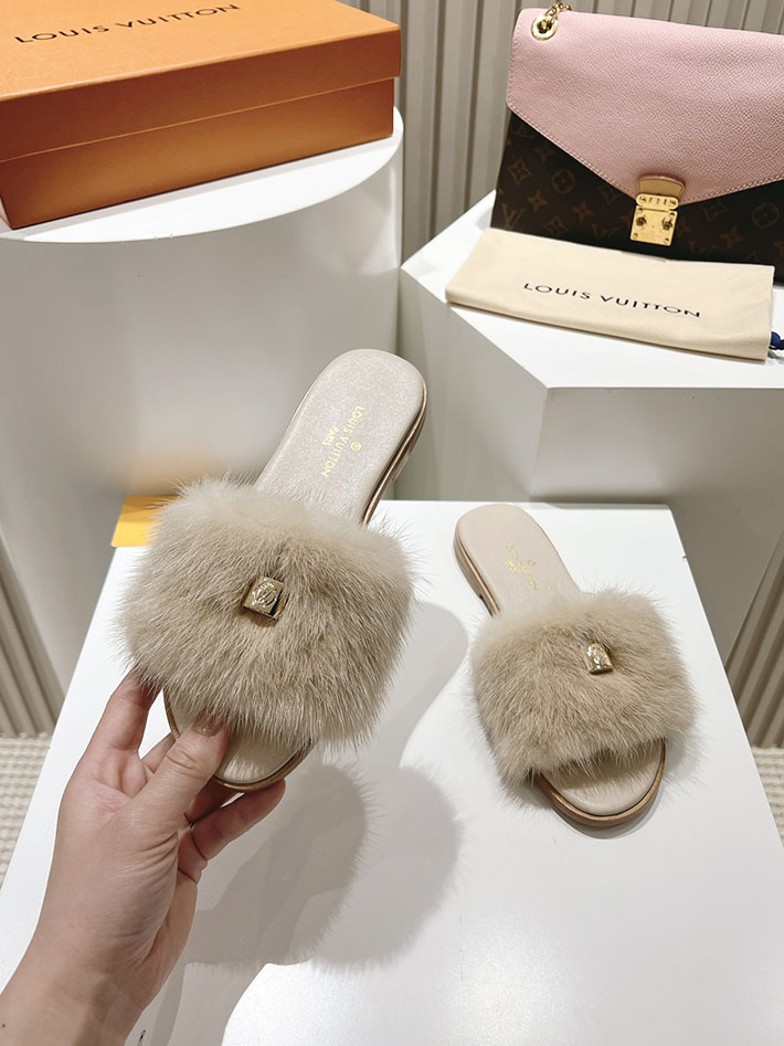 ルイヴィトン ファー サンダル LV Mule Lock It ミュール・ロックイット サンダル ホワイト 2631377 ルイヴィトン サンダル 新作 - 画像 (6)